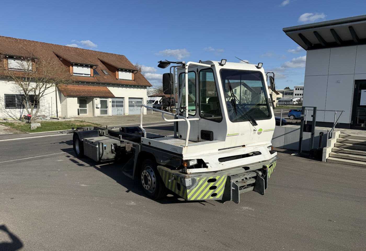 MOTO6625_2847766 vehicle image