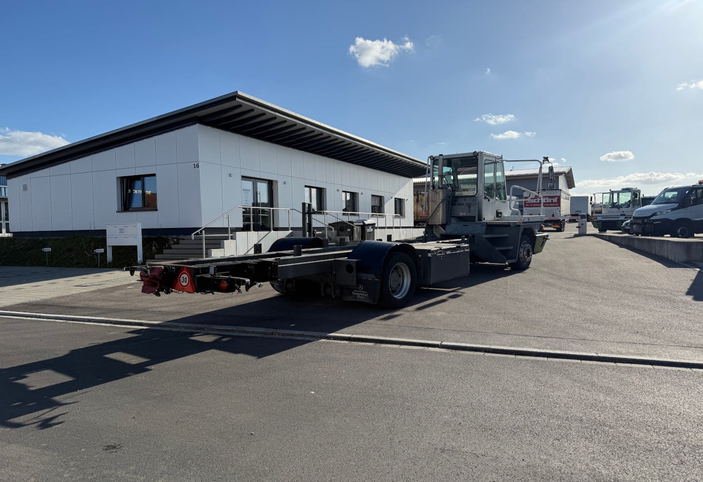 MOTO6625_2847766 vehicle image