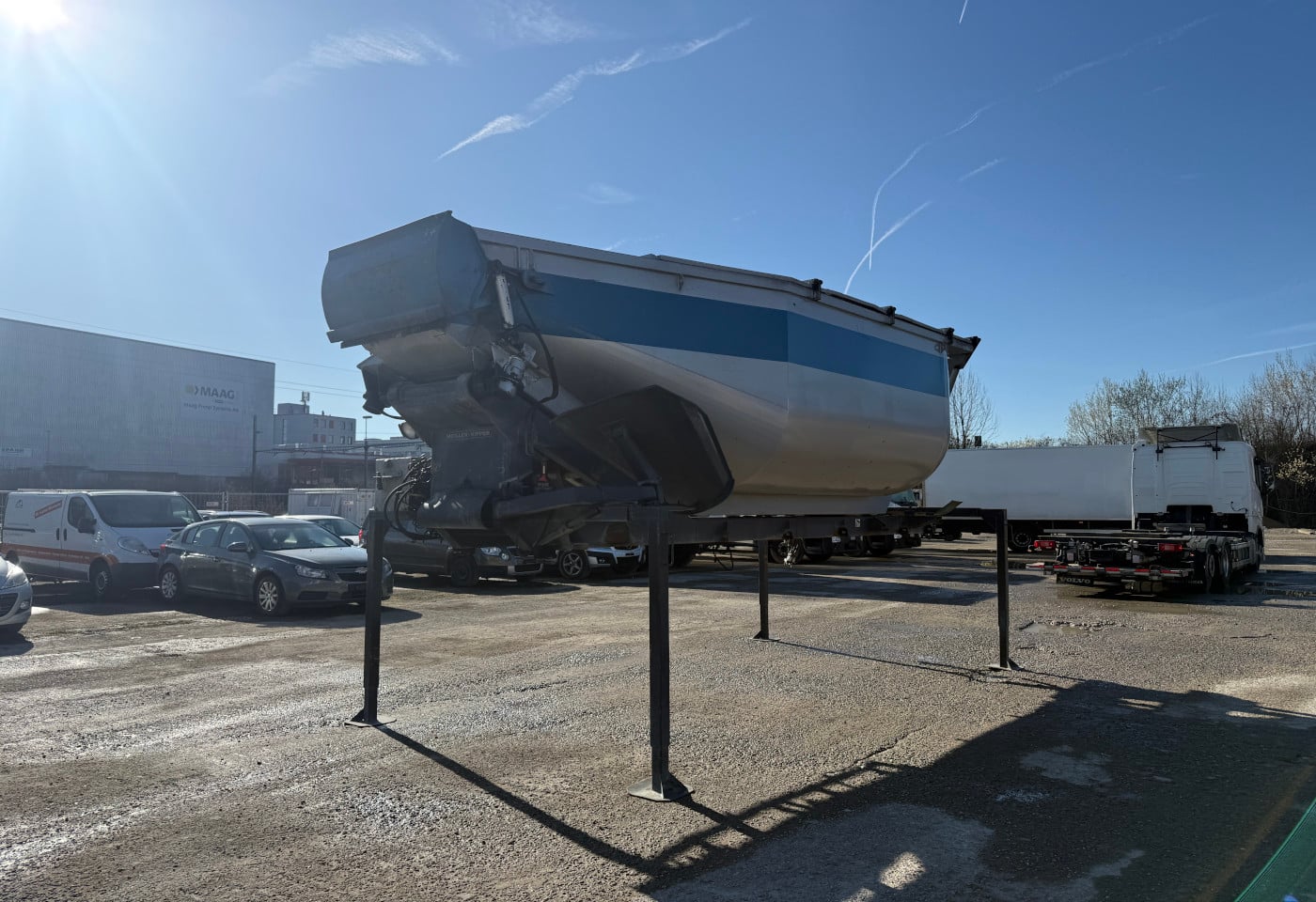 MOTO6625_2854823 vehicle image