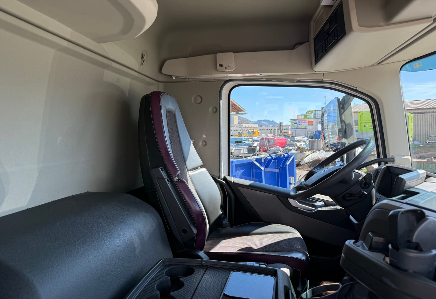 MOTO6625_2849016 vehicle image