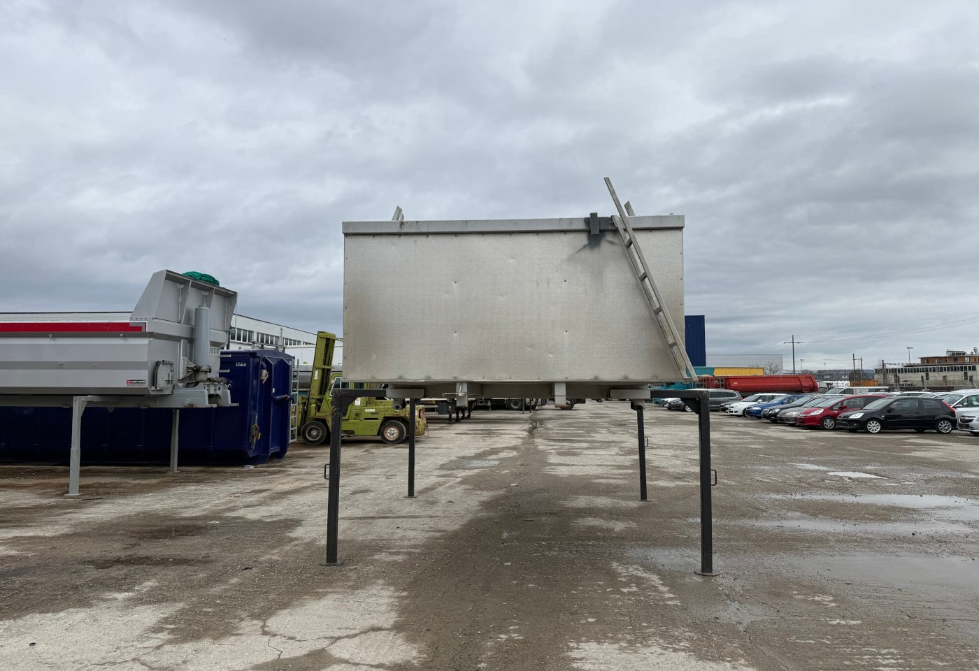 MOTO6625_2855304 vehicle image