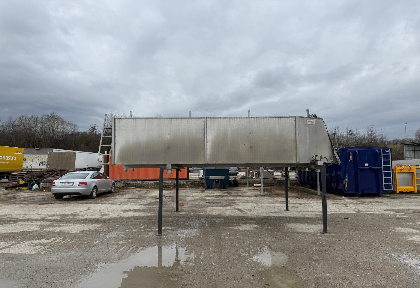 MOTO6625_2855304 vehicle image