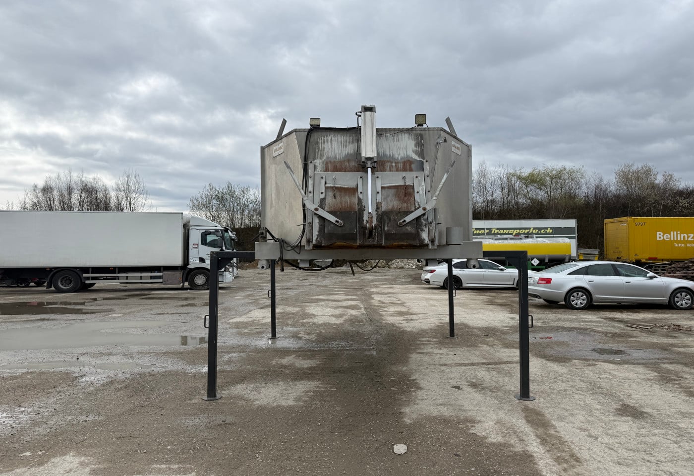 MOTO6625_2855304 vehicle image