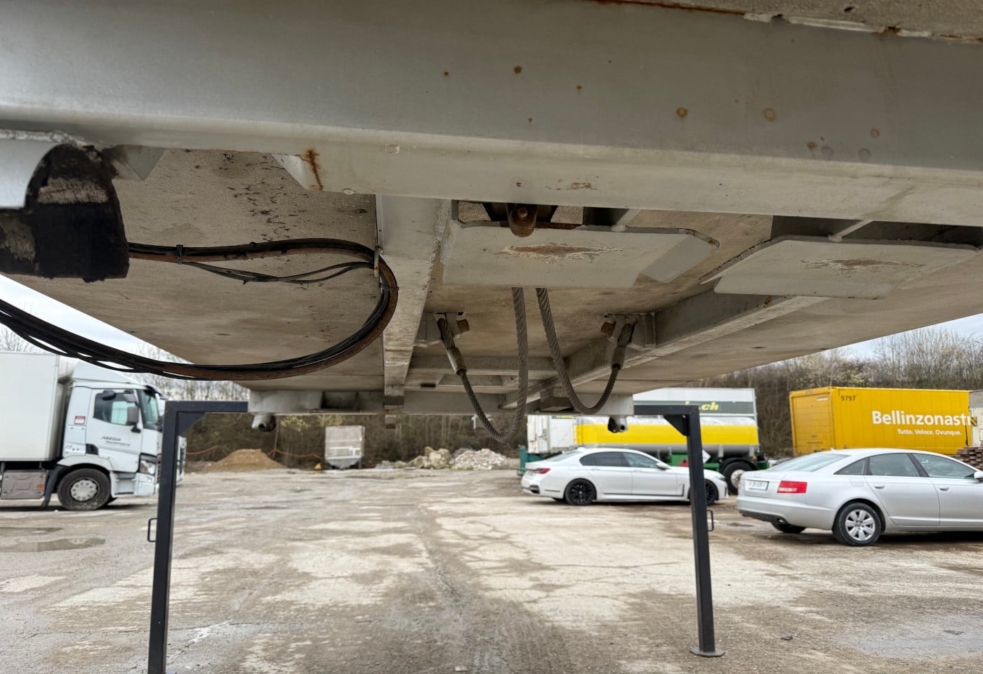 MOTO6625_2855304 vehicle image