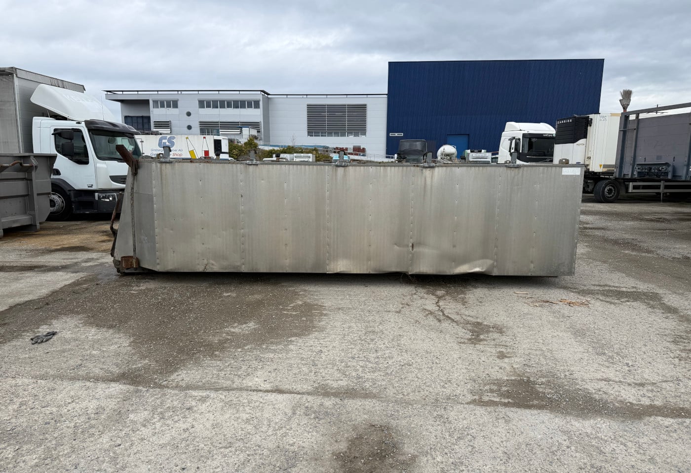 MOTO6625_2853145 vehicle image