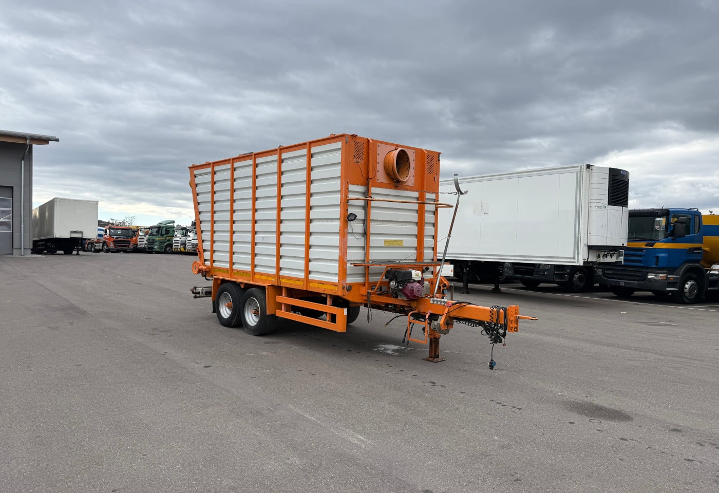 MOTO6625_2856440 vehicle image