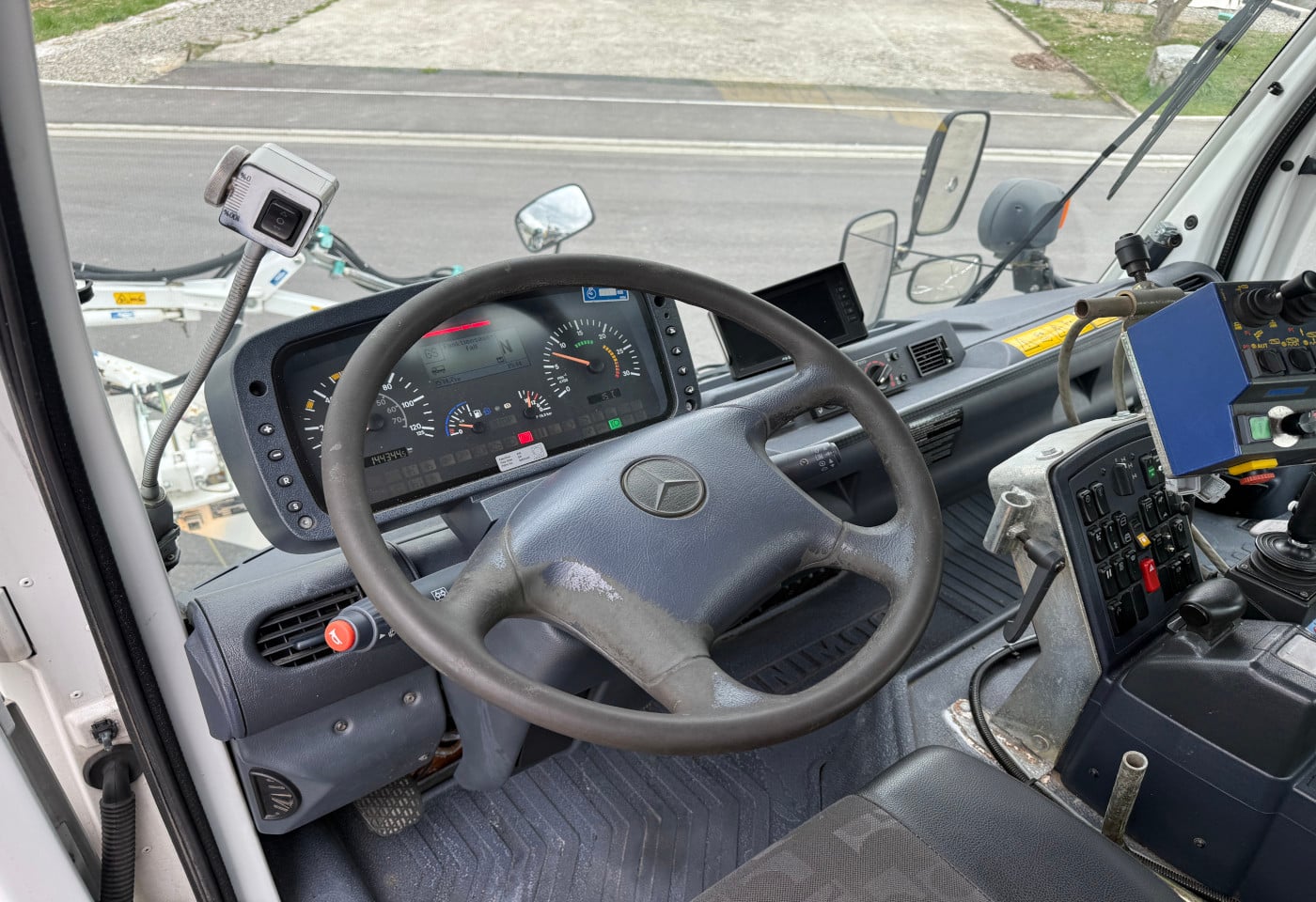 MOTO6625_2853838 vehicle image