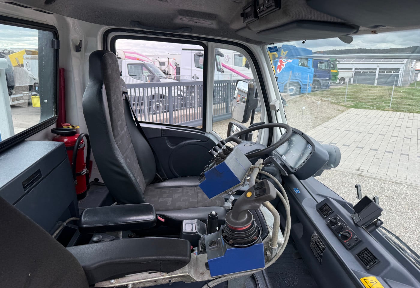 MOTO6625_2853838 vehicle image