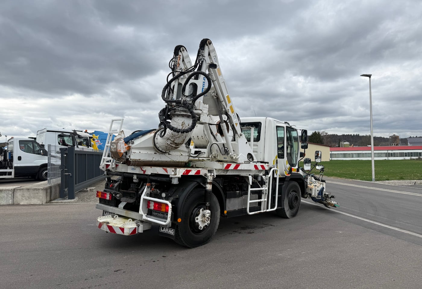 MOTO6625_2853838 vehicle image