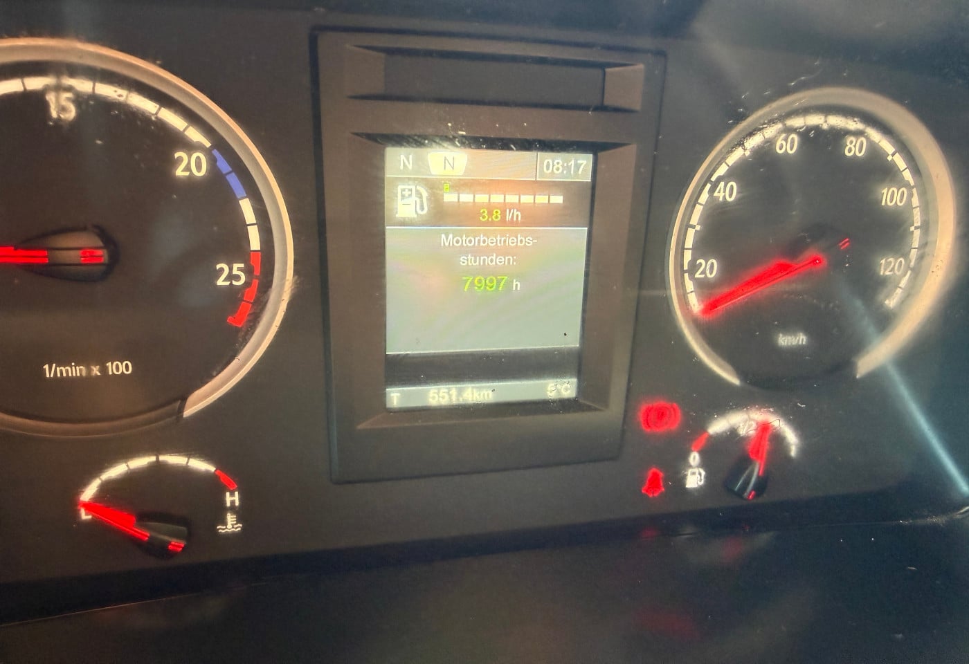 MOTO6625_2854371 vehicle image