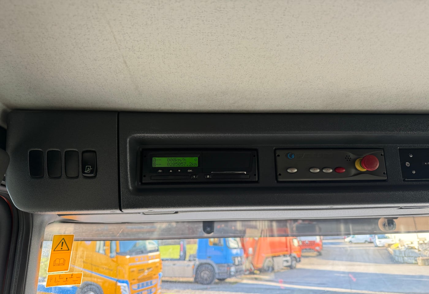 MOTO6625_2854371 vehicle image