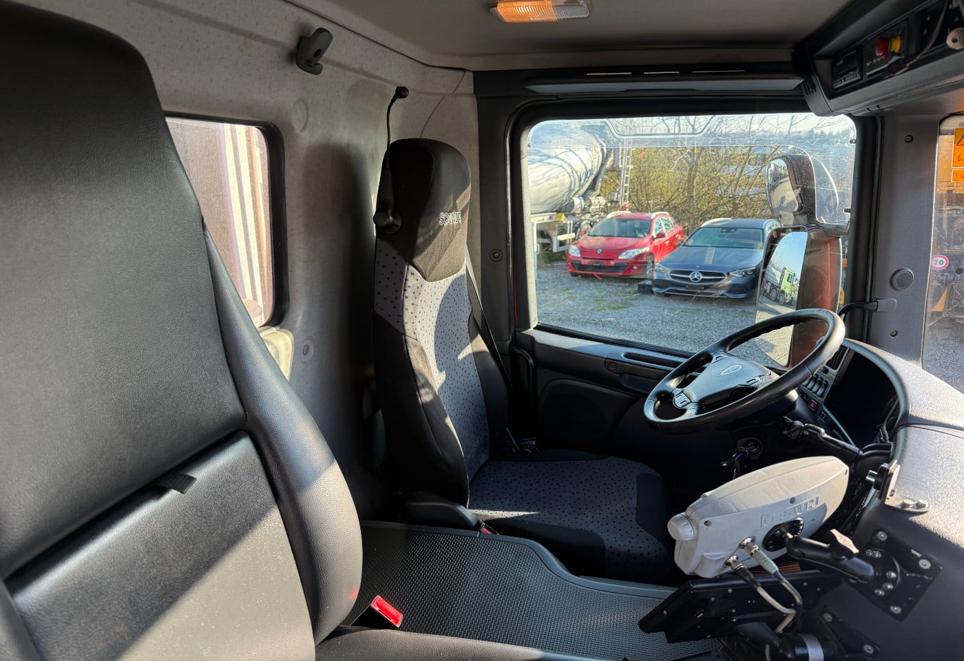 MOTO6625_2854371 vehicle image