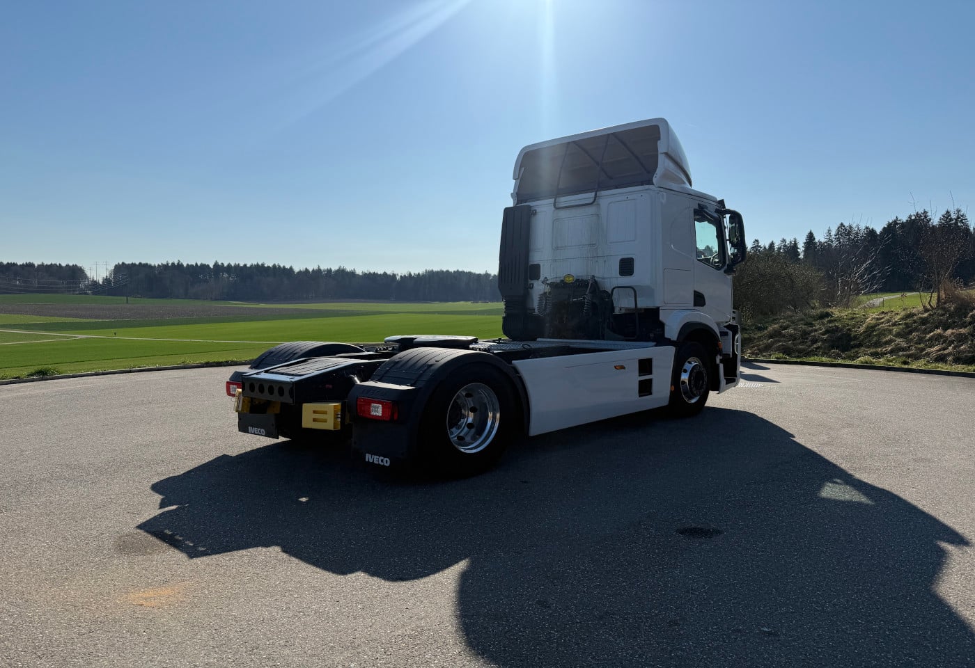 MOTO6625_2854844 vehicle image