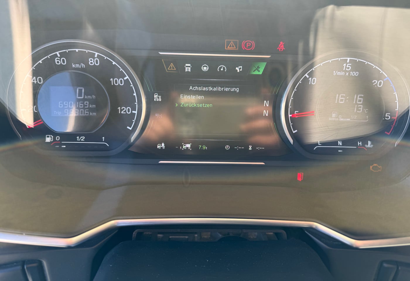 MOTO6625_2855318 vehicle image