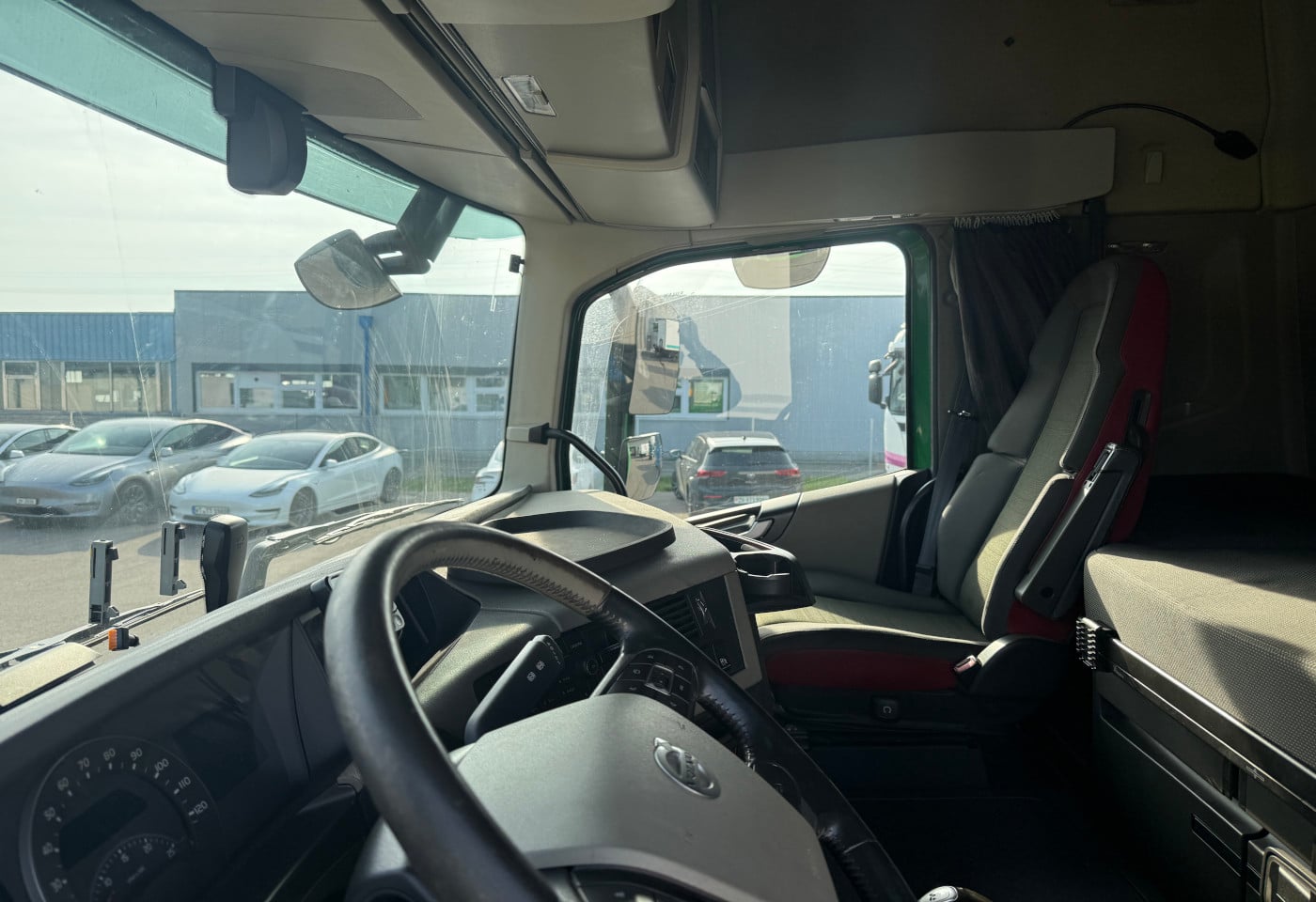 MOTO6625_2860746 vehicle image