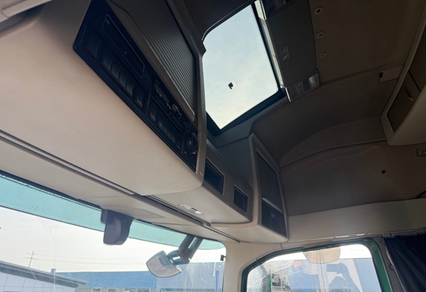 MOTO6625_2860746 vehicle image