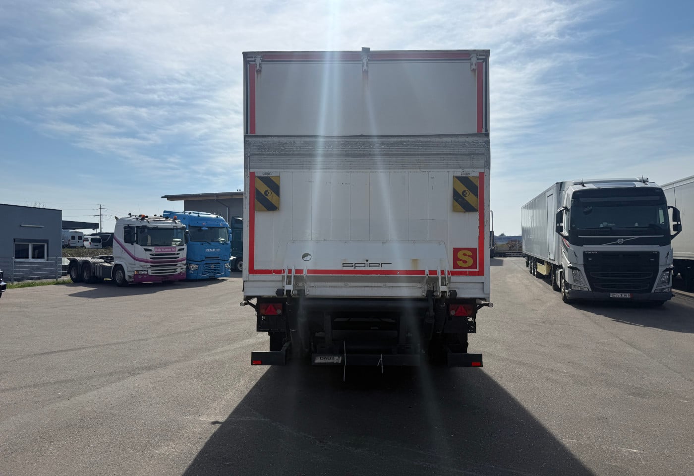 MOTO6625_2863973 vehicle image