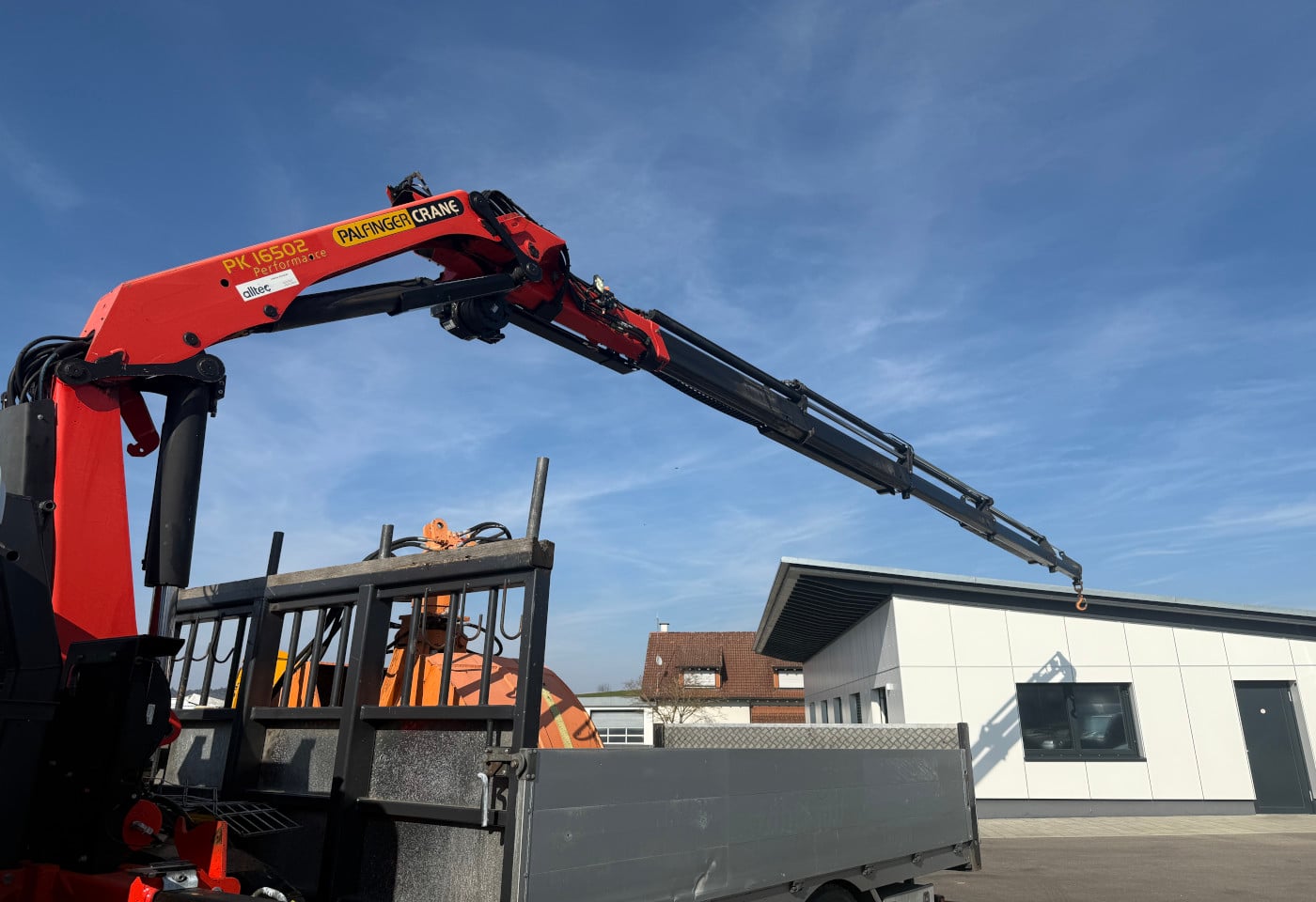 MOTO6625_2866368 vehicle image