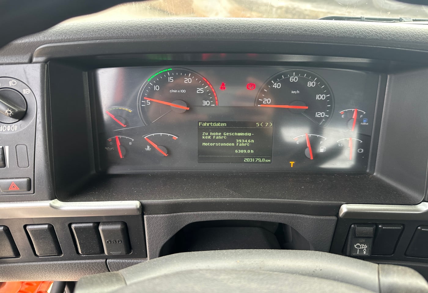 MOTO6625_2839706 vehicle image