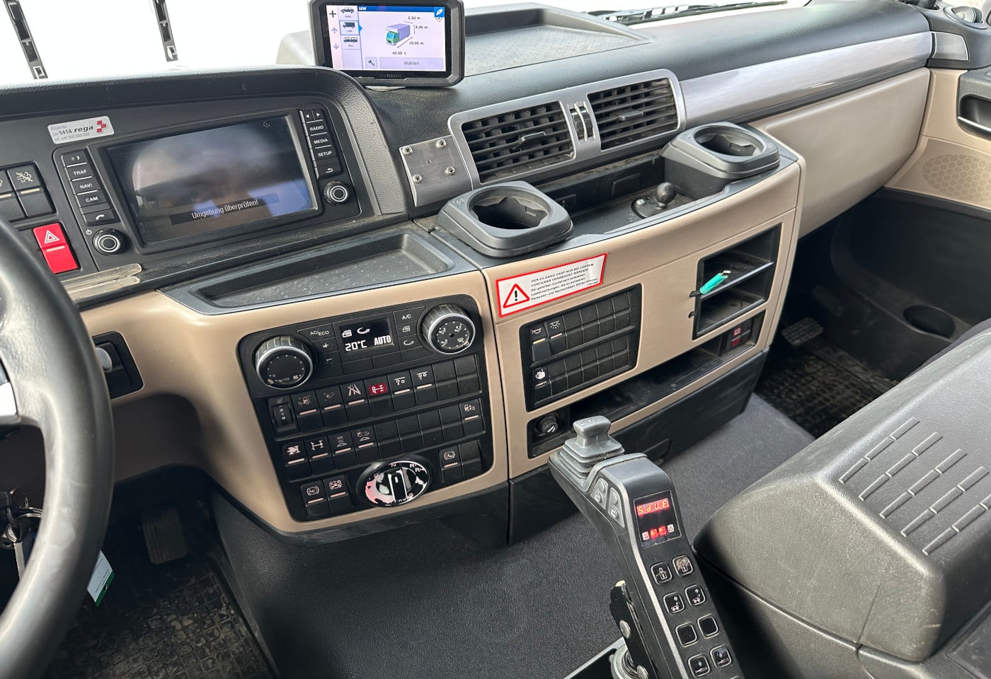 MOTO6625_2839709 vehicle image