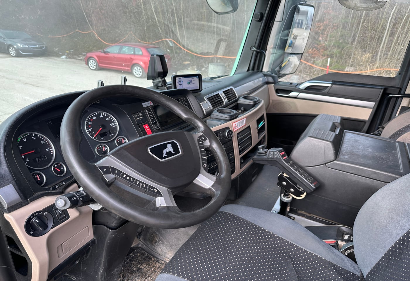 MOTO6625_2839709 vehicle image