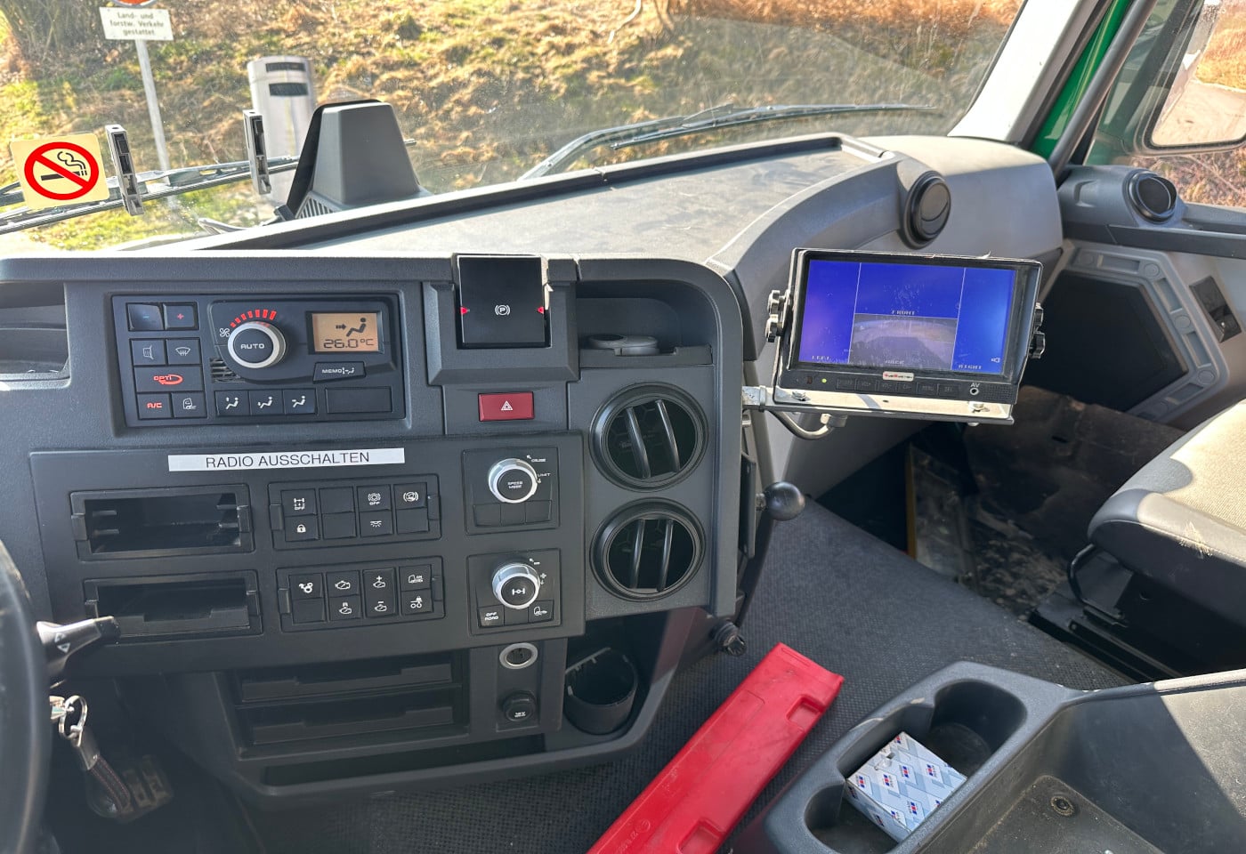 MOTO6625_2840589 vehicle image