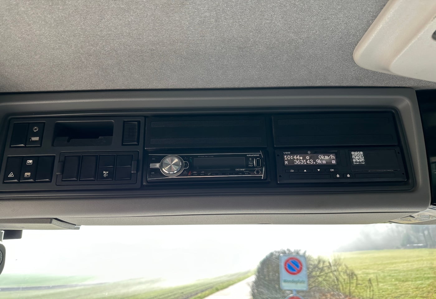 MOTO6625_2840589 vehicle image