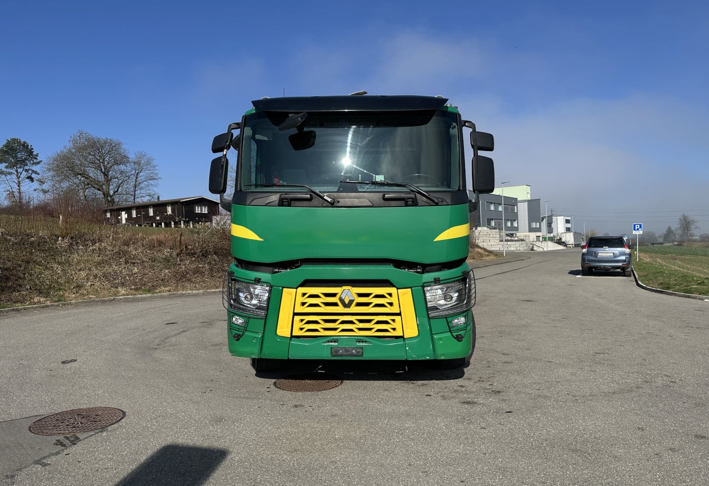 MOTO6625_2840589 vehicle image