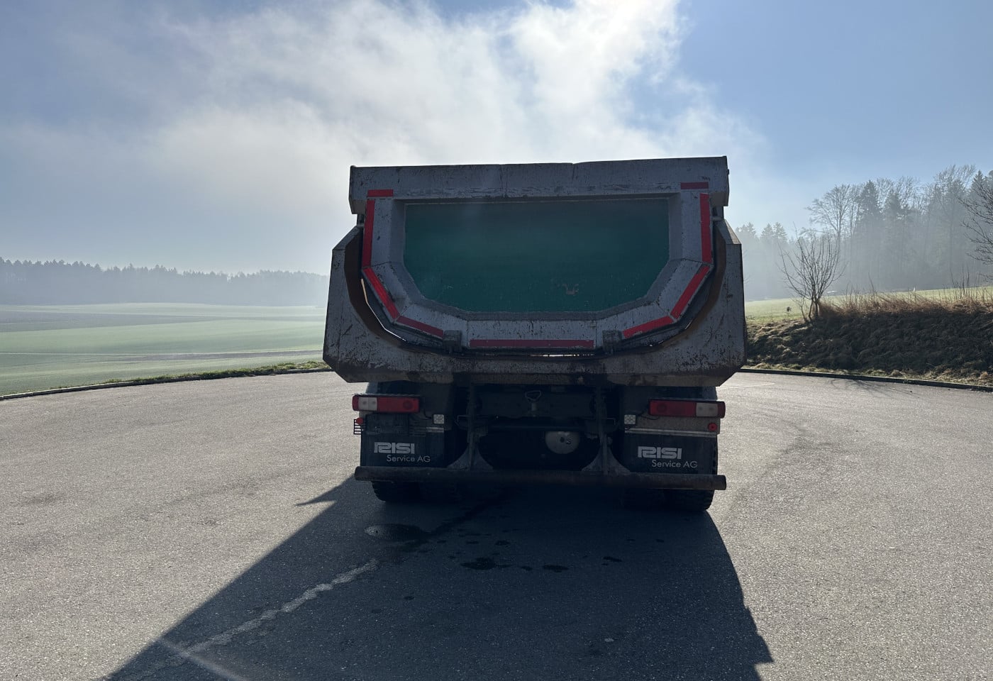 MOTO6625_2840589 vehicle image