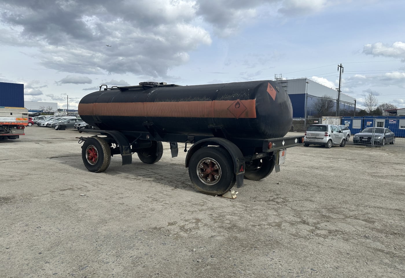 MOTO6625_2853606 vehicle image