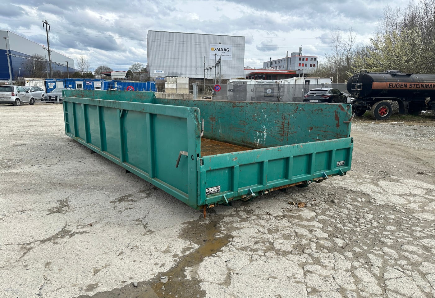 MOTO6625_2848570 vehicle image