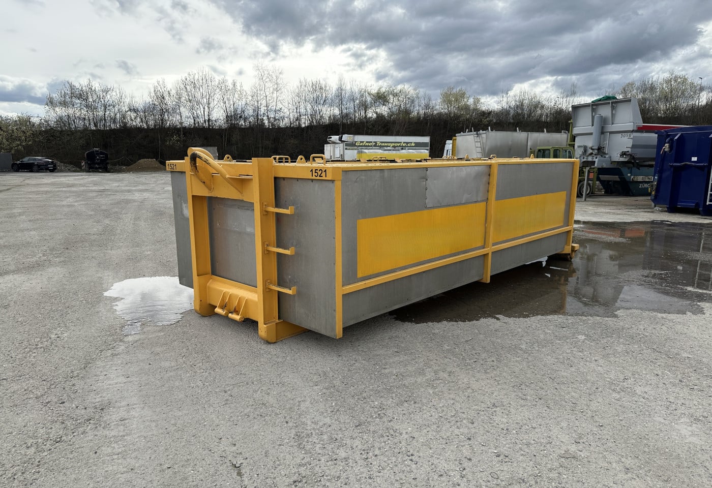 MOTO6625_2847763 vehicle image