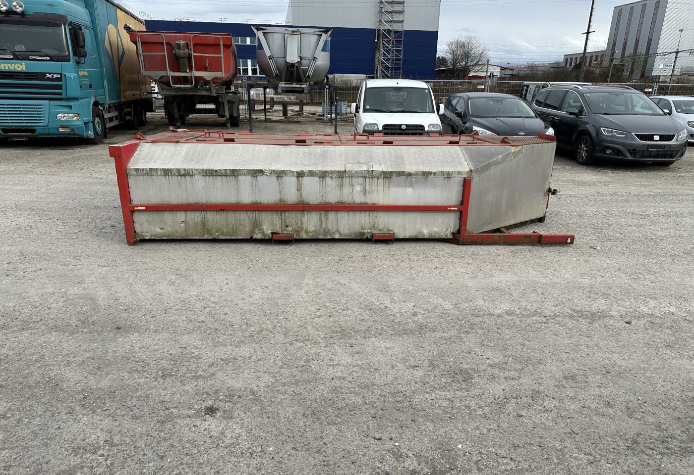 MOTO6625_2848572 vehicle image