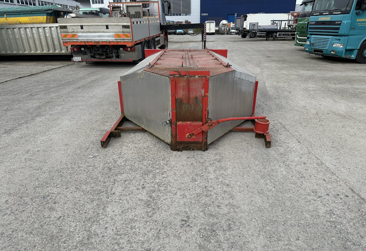 MOTO6625_2848572 vehicle image