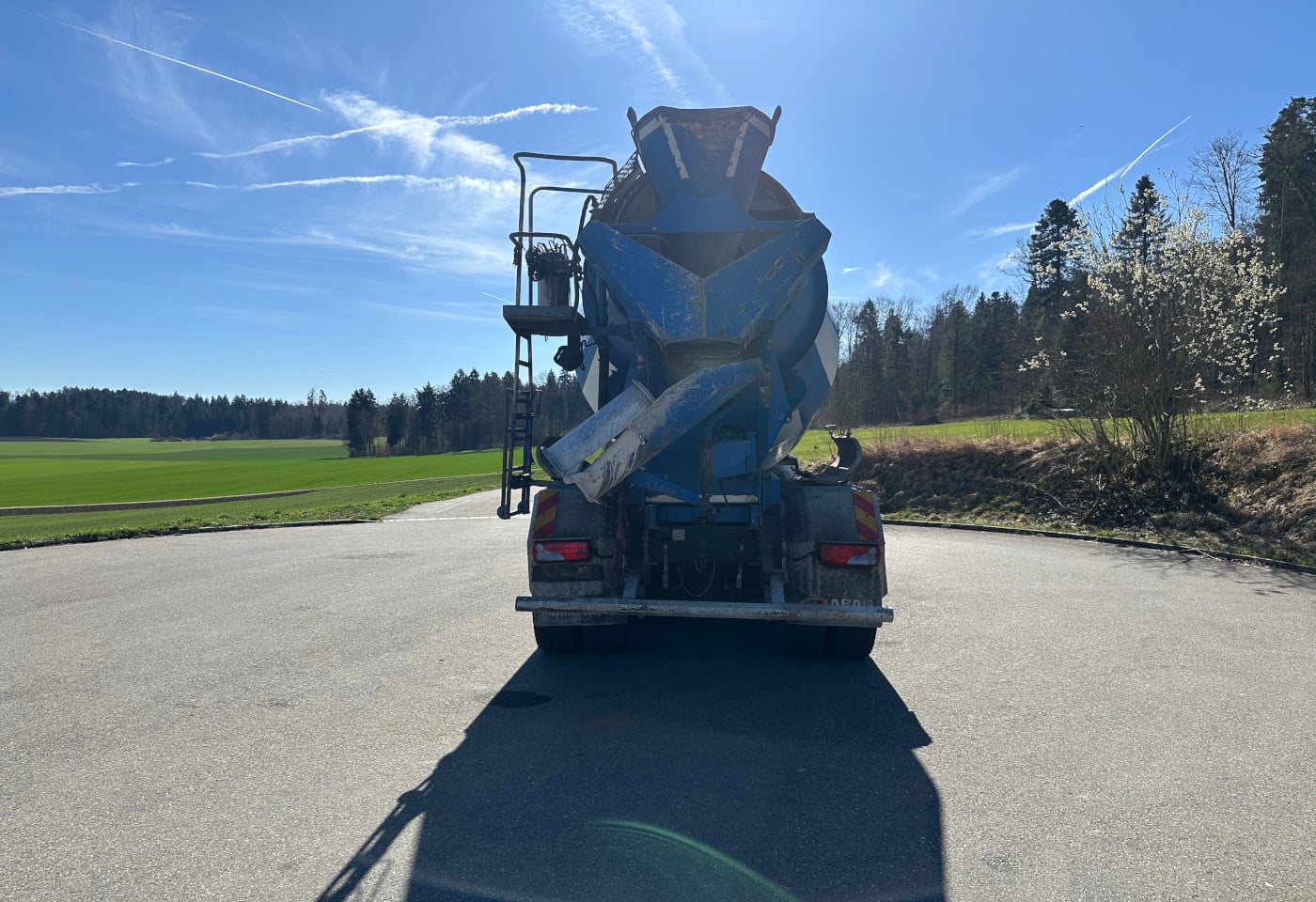 MOTO6625_2849018 vehicle image