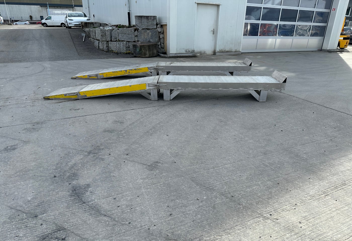 MOTO6625_2851987 vehicle image