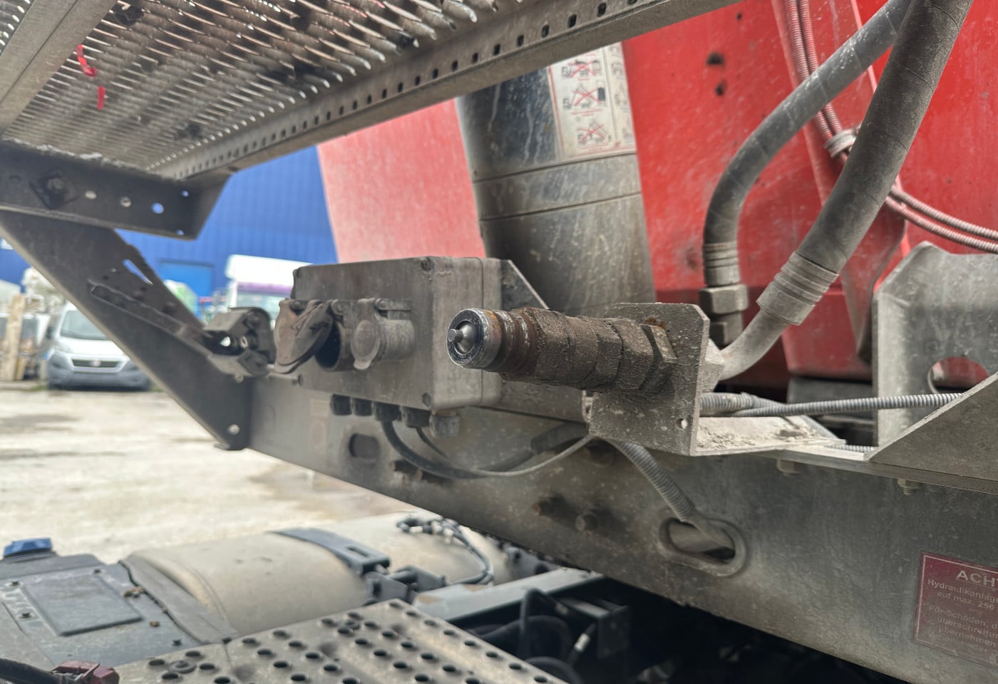 MOTO6625_2851996 vehicle image