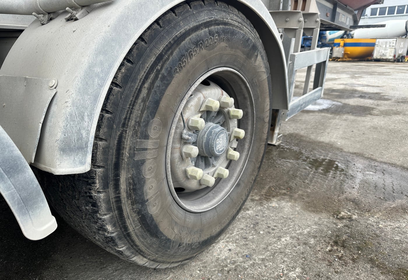 MOTO6625_2851996 vehicle image