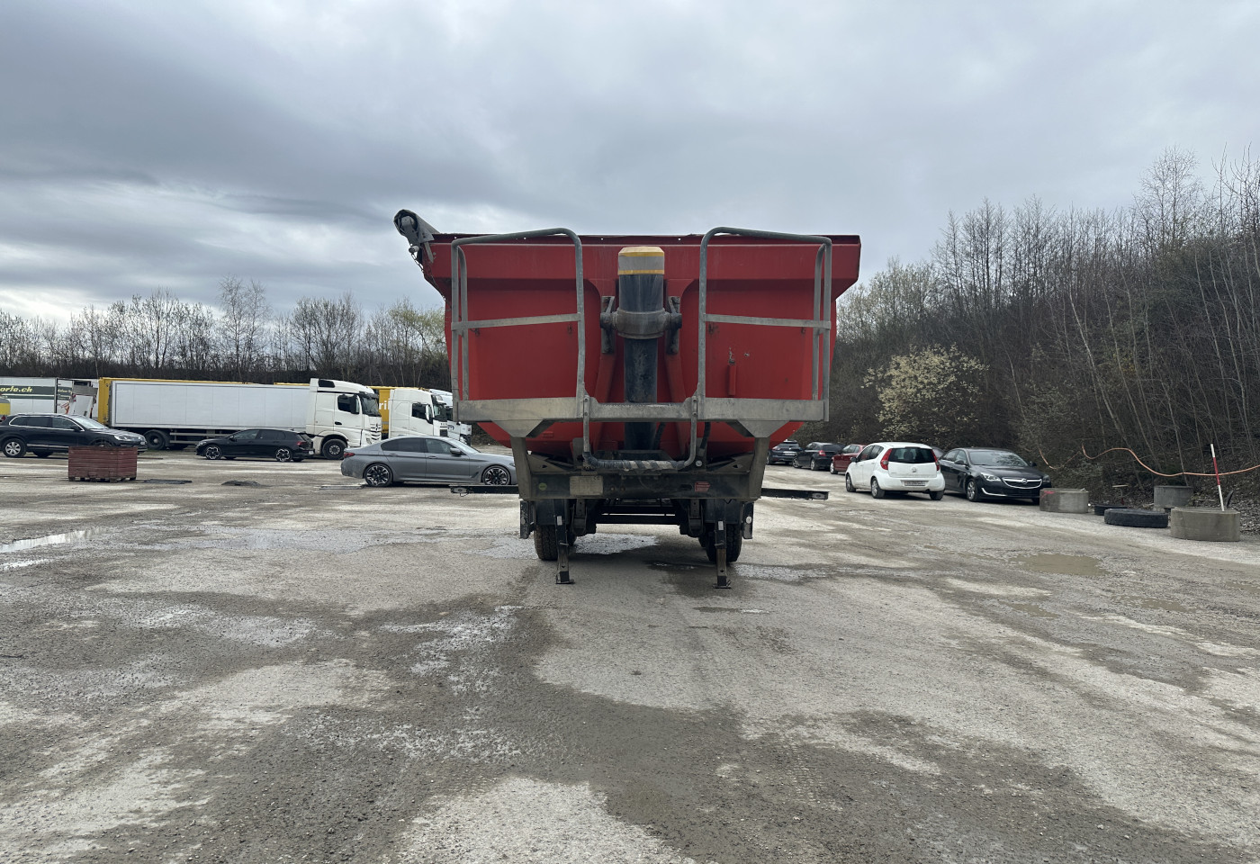 MOTO6625_2853599 vehicle image