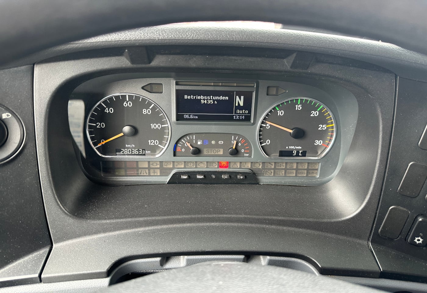 MOTO6625_2853142 vehicle image