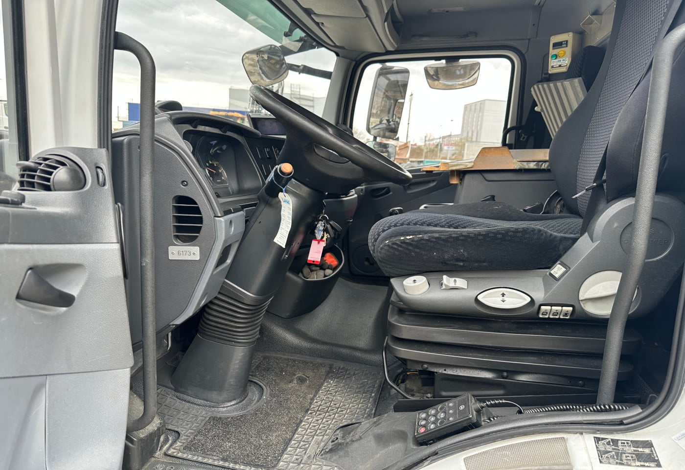 MOTO6625_2853142 vehicle image