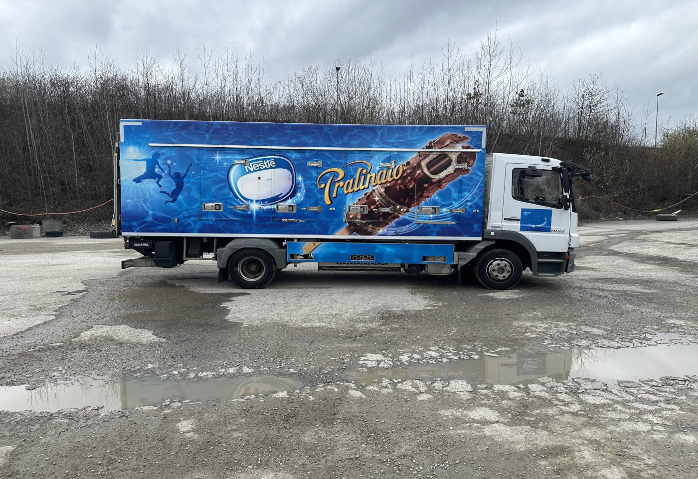 MOTO6625_2853142 vehicle image