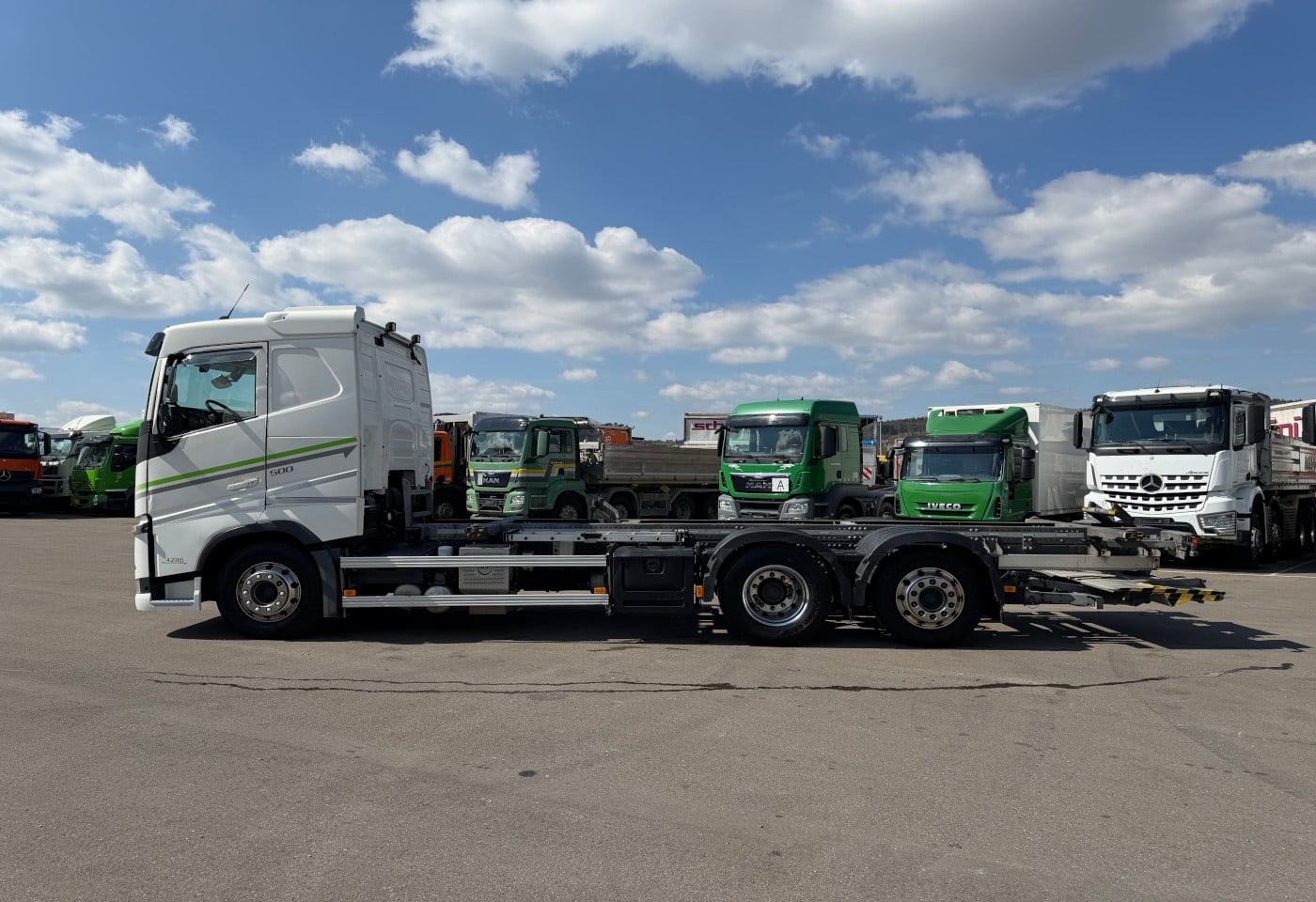 MOTO6625_2878834 vehicle image