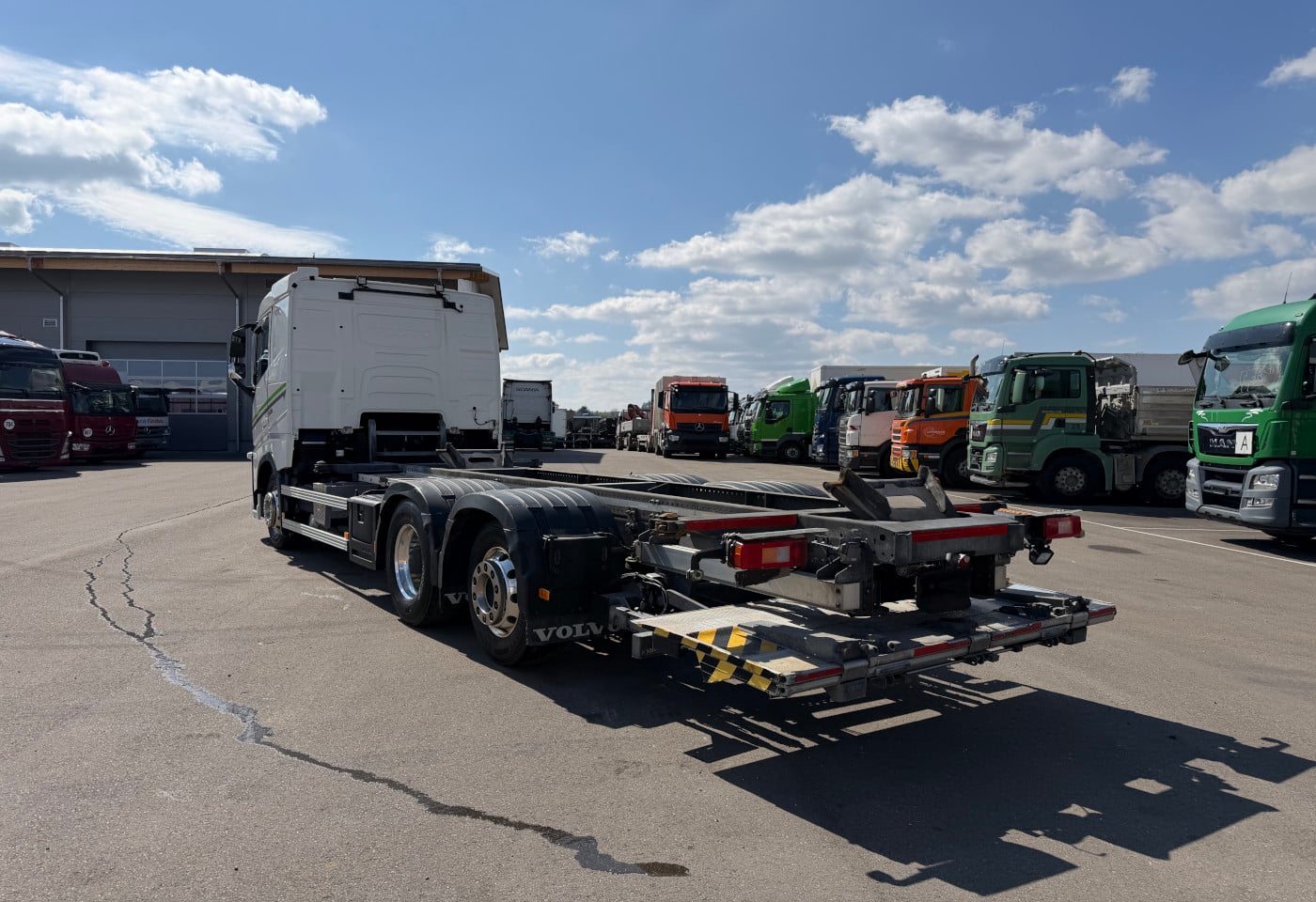 MOTO6625_2878834 vehicle image