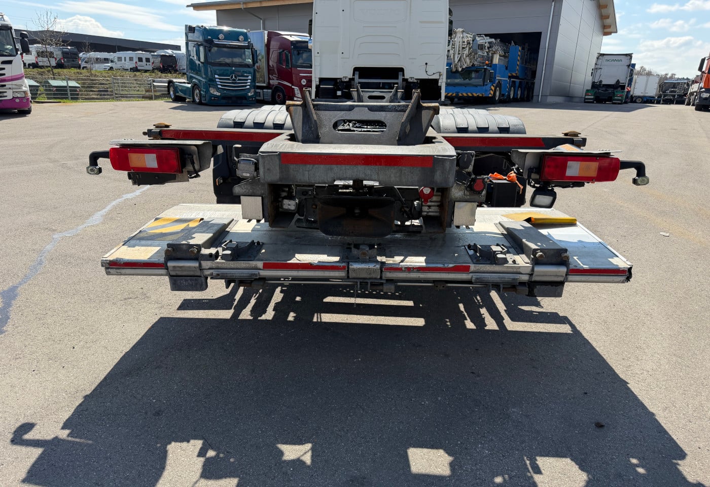 MOTO6625_2878834 vehicle image