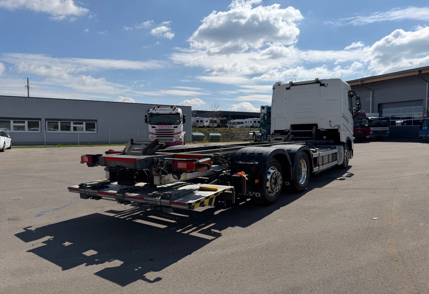 MOTO6625_2878834 vehicle image