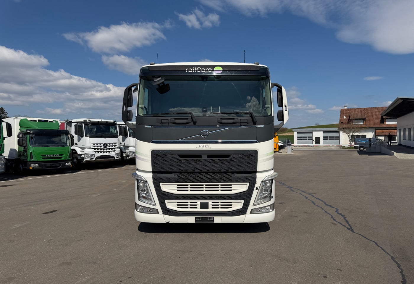 MOTO6625_2878834 vehicle image