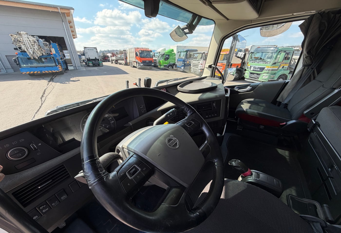 MOTO6625_2878834 vehicle image