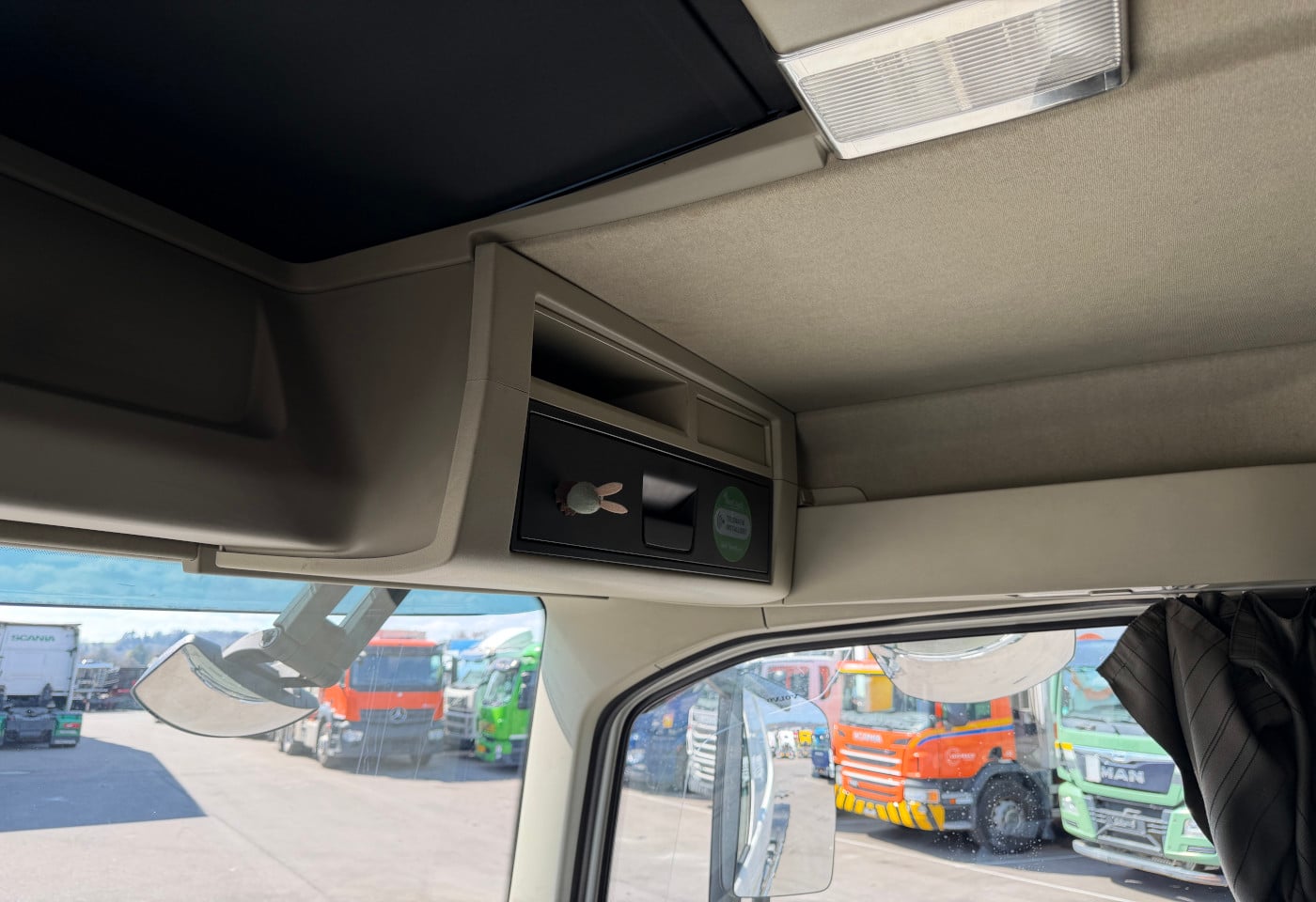 MOTO6625_2878834 vehicle image