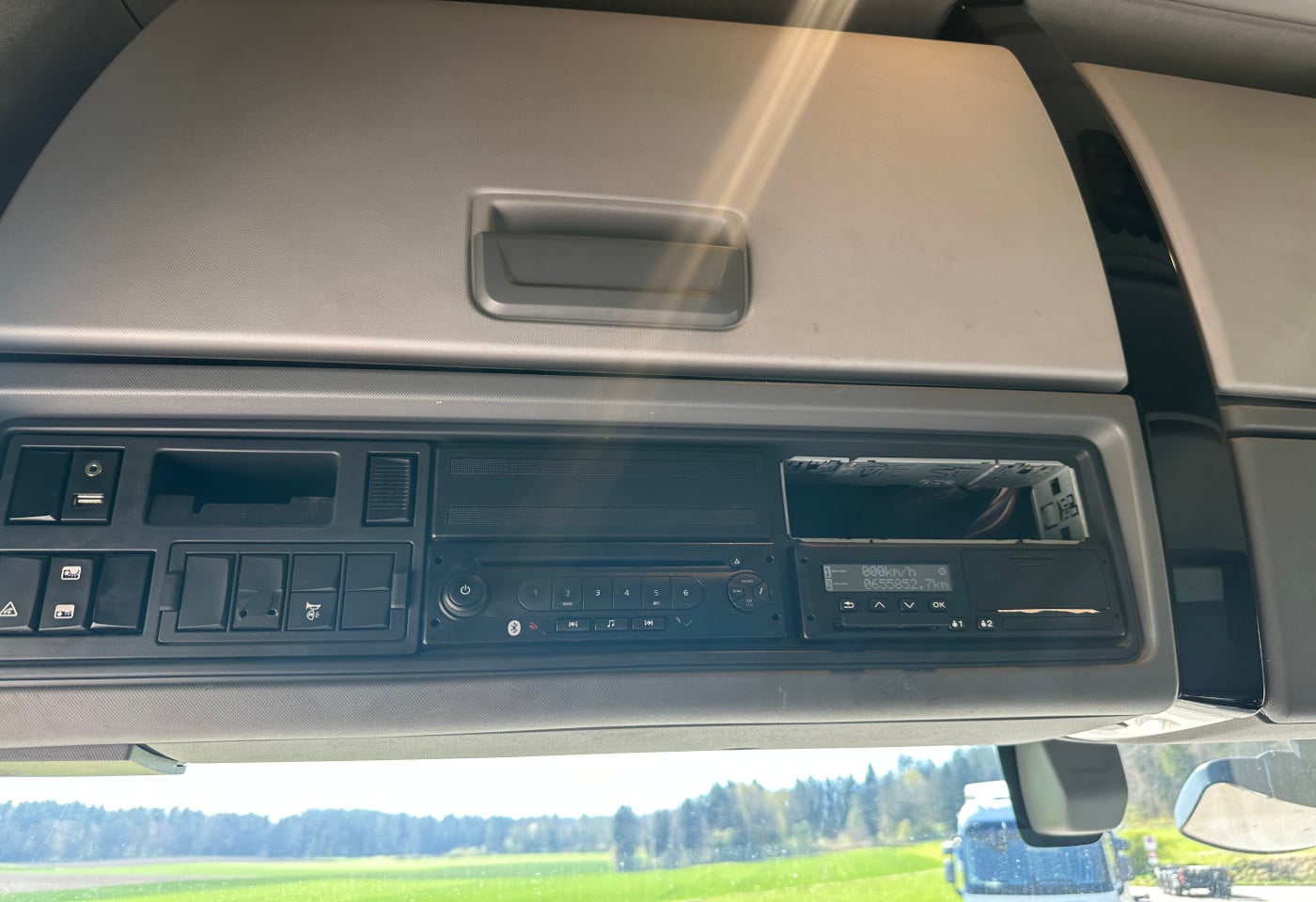 MOTO6625_2877187 vehicle image